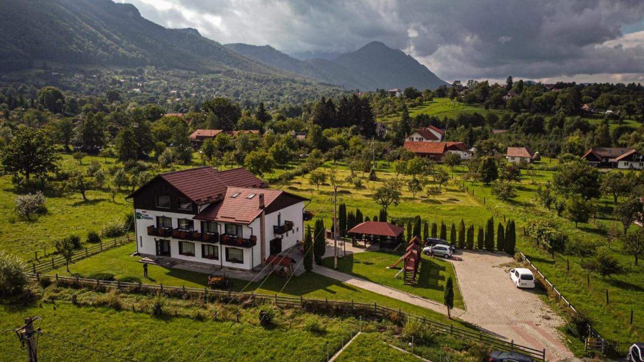 Serena Guesthouse Bran Törcsvár Kültér fotó