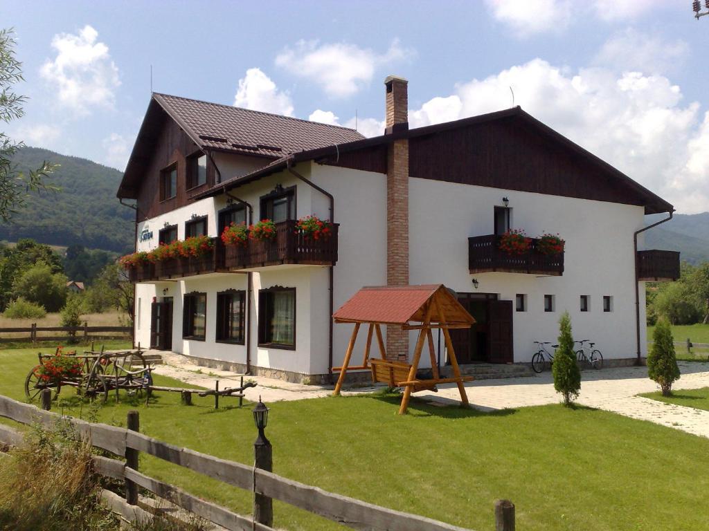 Serena Guesthouse Bran Törcsvár Kültér fotó